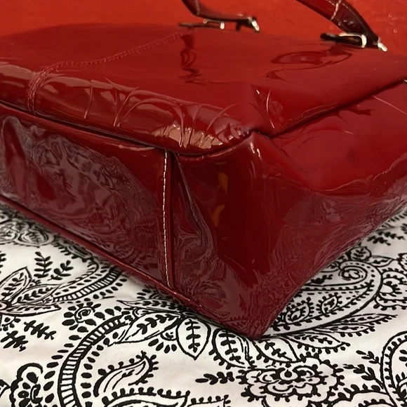 Coach Embossed Maroon Patent Leather Sexy Tote! - Picture 6 of 10